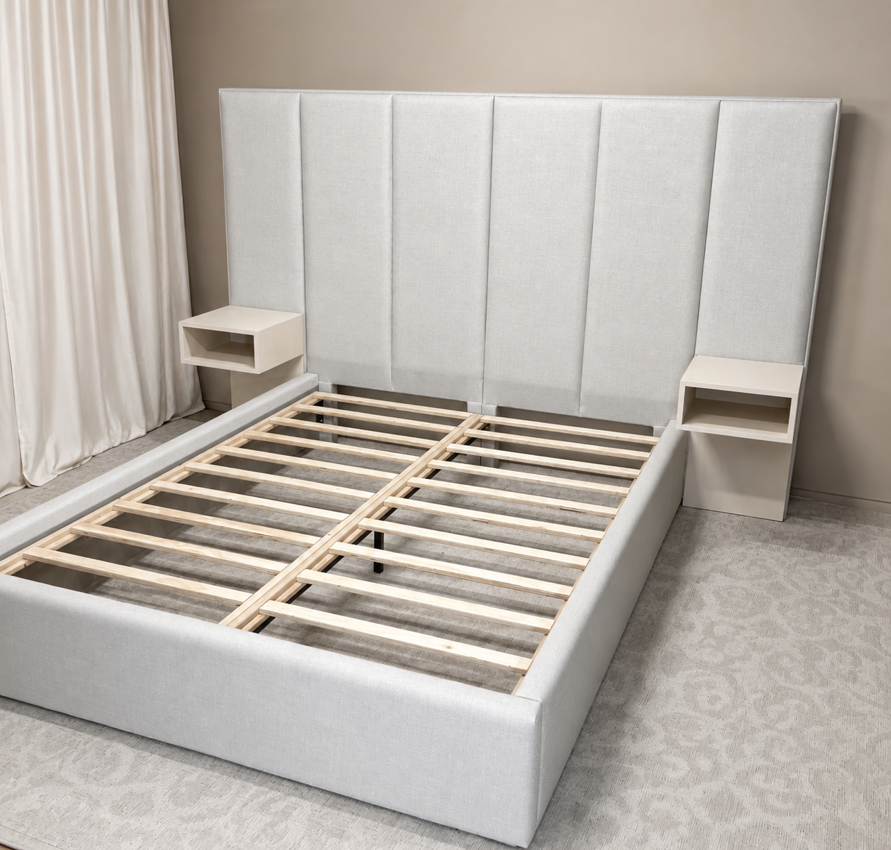 AkmaBed Queen Upholstered Bed – 6 Panel Headboard with Floating Nightstands | Woven Beige