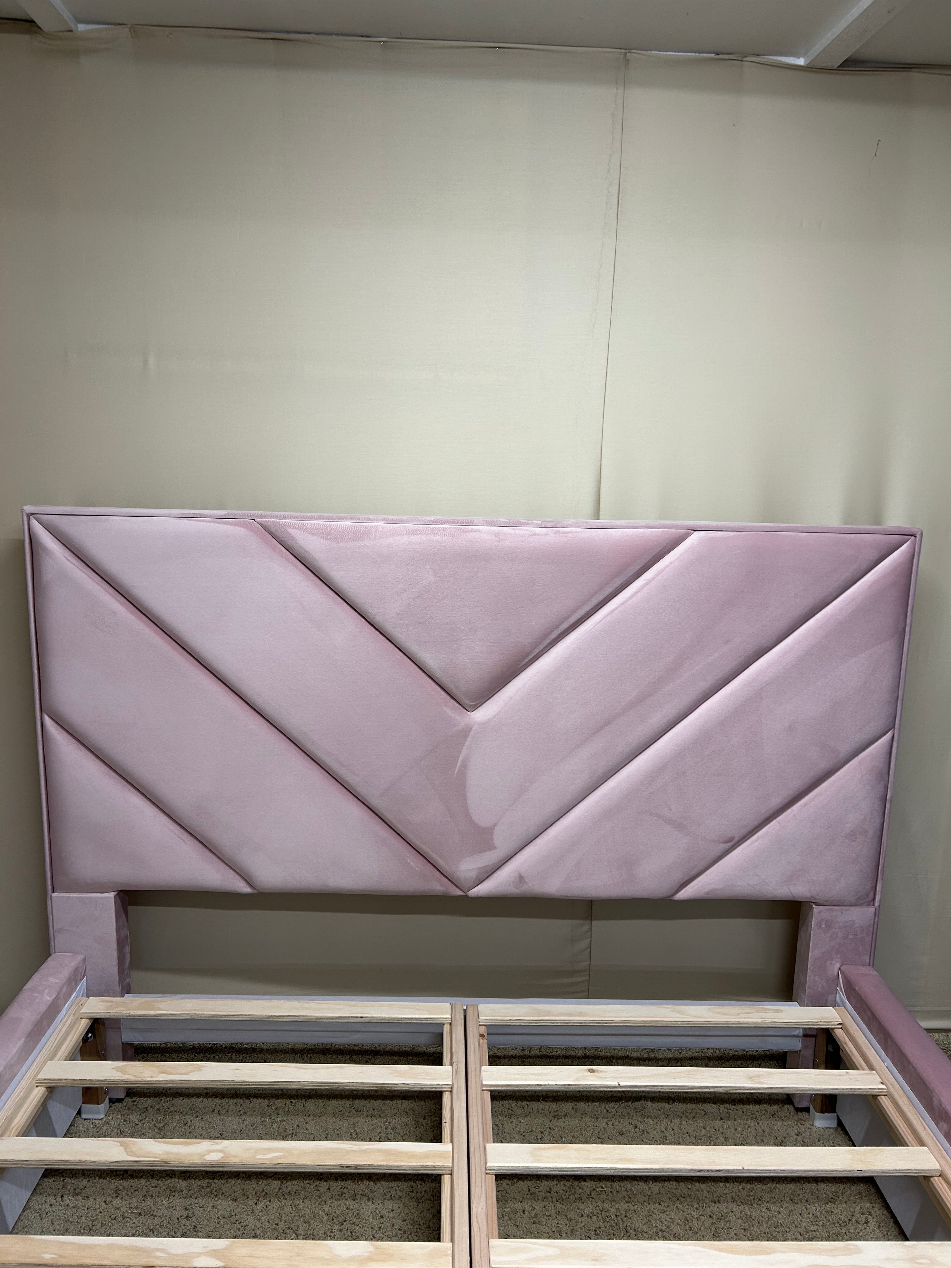 AkmaBed Chevron Queen Bed – Blush Pink Velvet Upholstered Platform Bed
