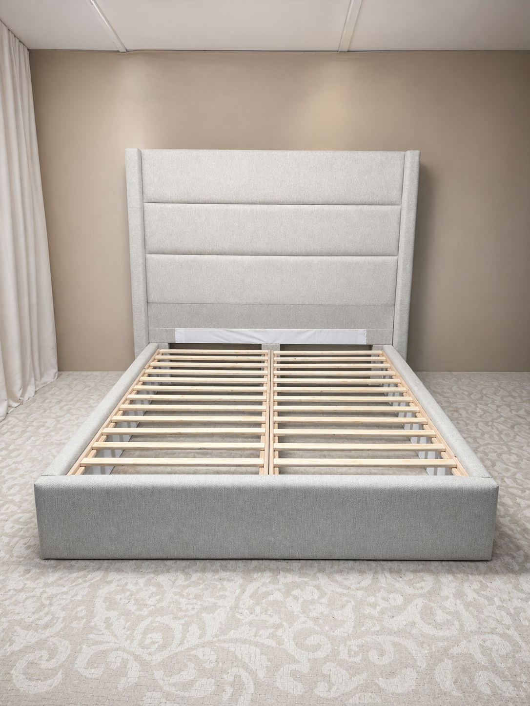 AkmaBed Velora Queen Bed – Luxury Upholstered Frame
