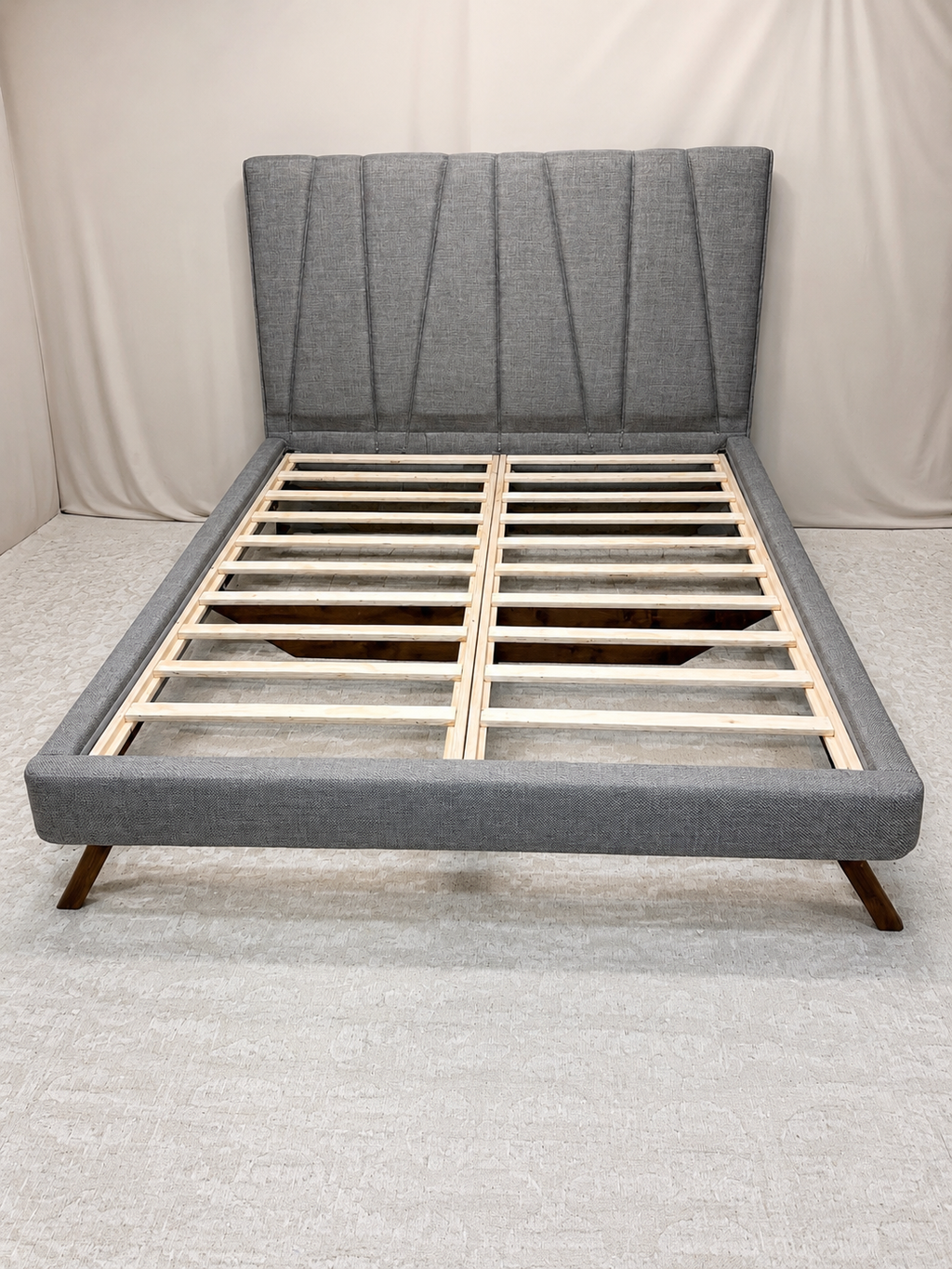 AkmaBed “Vento” Queen Bed – Gray