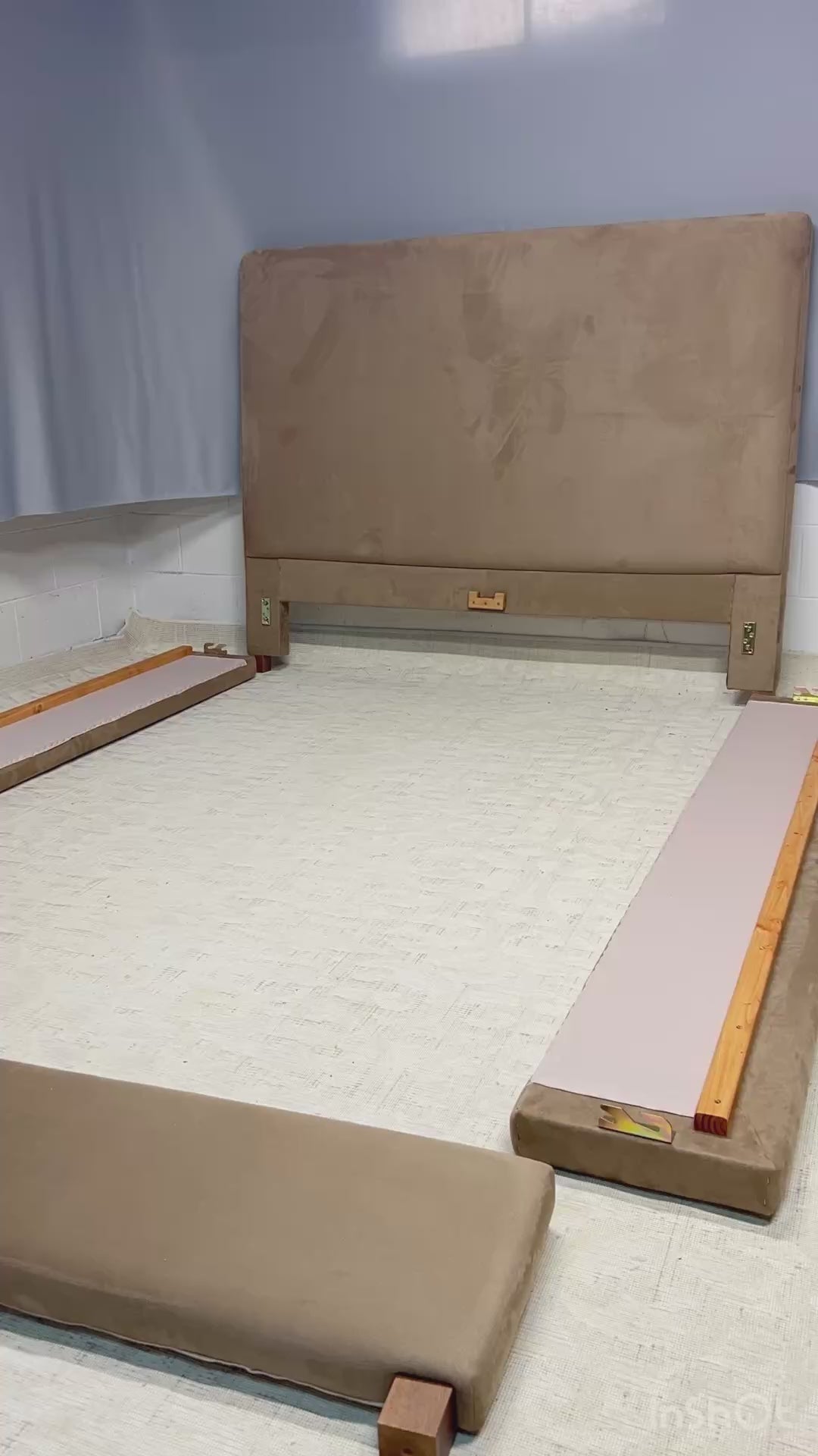 AkmaBed  Luna Upholstered Bed Frame – Queen Size –